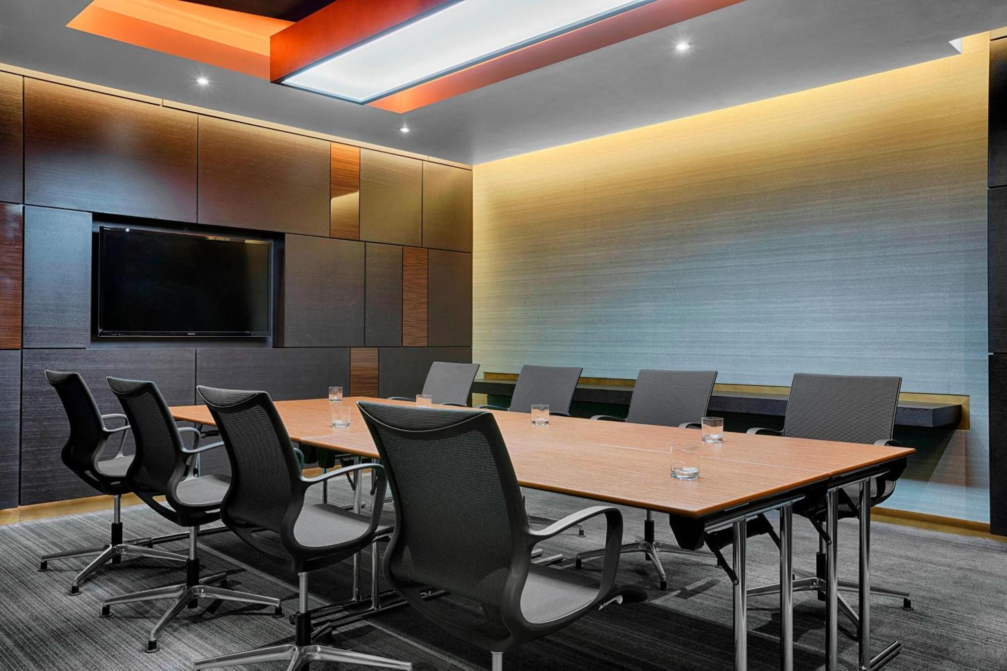 ザ ウェスティン ドーハ ホテル ＆ スパ エクステリア 写真 A meeting room